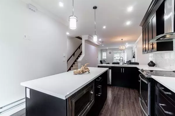 Surrey, BC V3W 1L6,13898 64 AVE #197