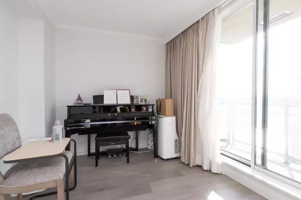 Vancouver, BC V6B 0B5,33 Smithe ST #2605