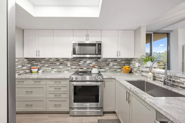 Port Moody, BC V3H 5B7,200 Newport DR #1004