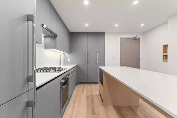 Richmond, BC V6X 0X7,7977 Lansdowne RD #507