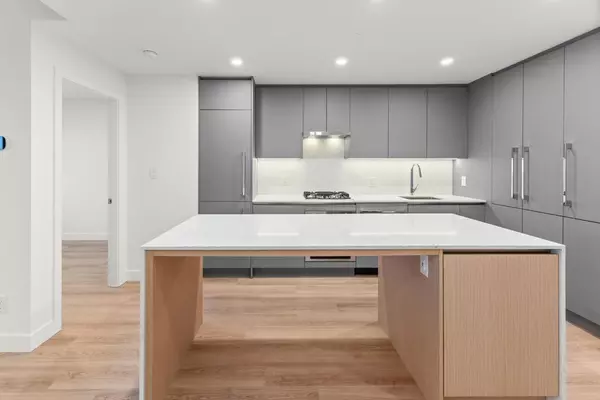 Richmond, BC V6X 0X7,7977 Lansdowne RD #507