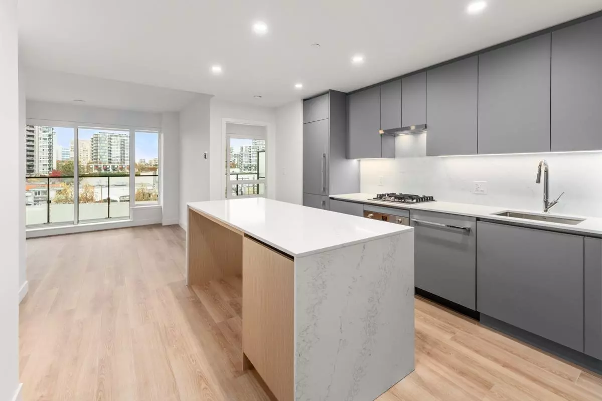 Richmond, BC V6X 0X7,7977 Lansdowne RD #507