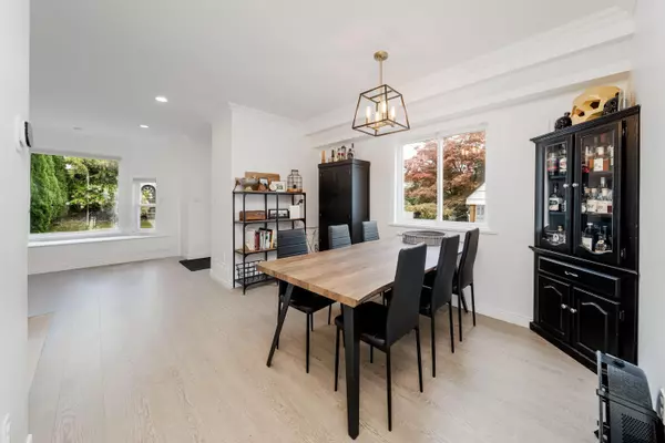 Coquitlam, BC V3K 2X4,1126 Rochester AVE