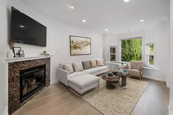 Coquitlam, BC V3K 2X4,1126 Rochester AVE