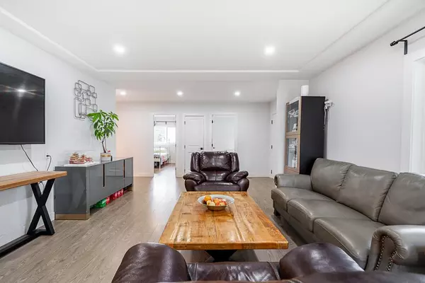 Surrey, BC V3R 3M1,10875 143 ST