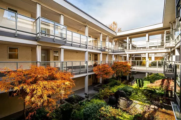 Surrey, BC V4A 1W9,15255 18 AVE #212