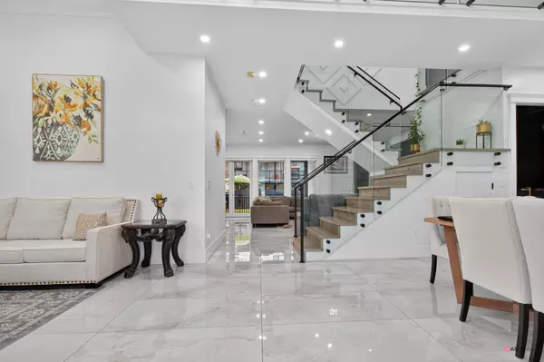 Surrey, BC V3S 5H4,17925 56a AVE