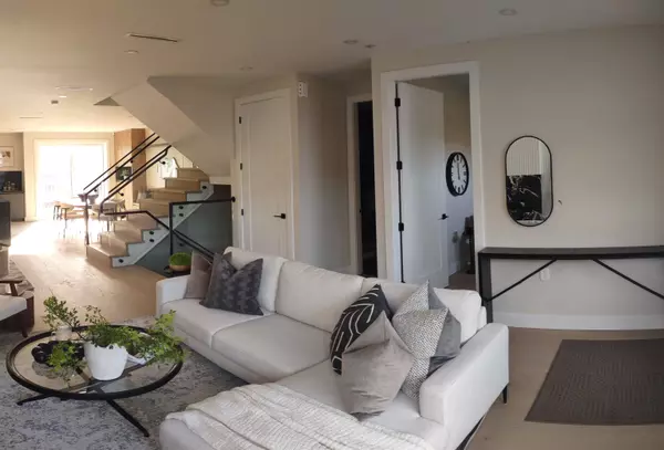 Vancouver, BC V6P 2V8,1706 W 68th AVE #1