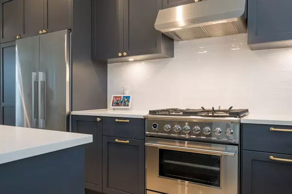 Surrey, BC V3Z 1H7,16565 24a AVE #20