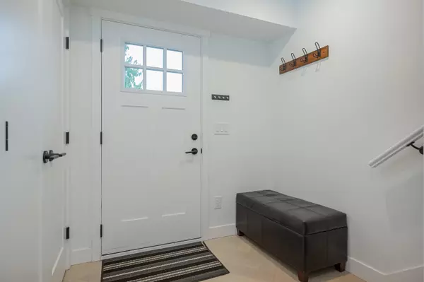 Surrey, BC V3Z 1H7,16565 24a AVE #20