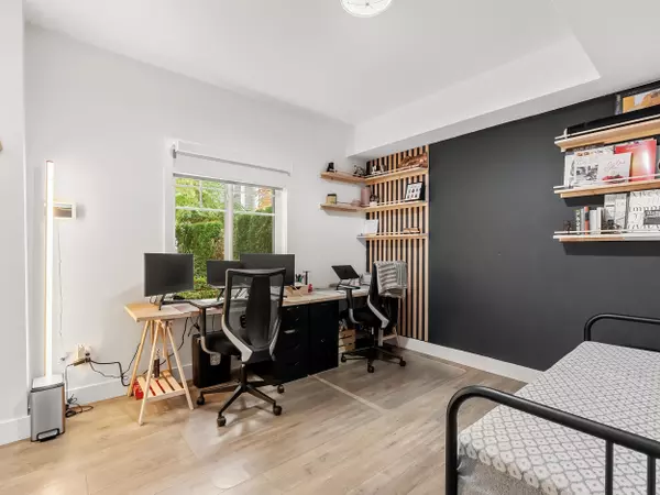 Surrey, BC V4P 0G5,14541 Winter Crescent CRES #9