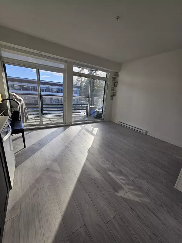 Surrey, BC V4N 6W7,18811 72 AVE #207