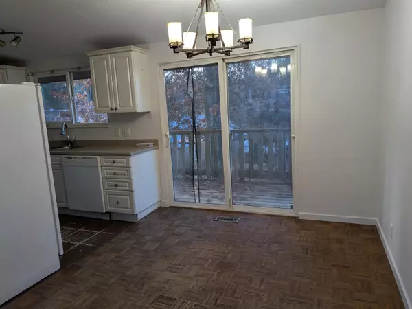 Surrey, BC V3R 4Z3,11331 Loughren DR