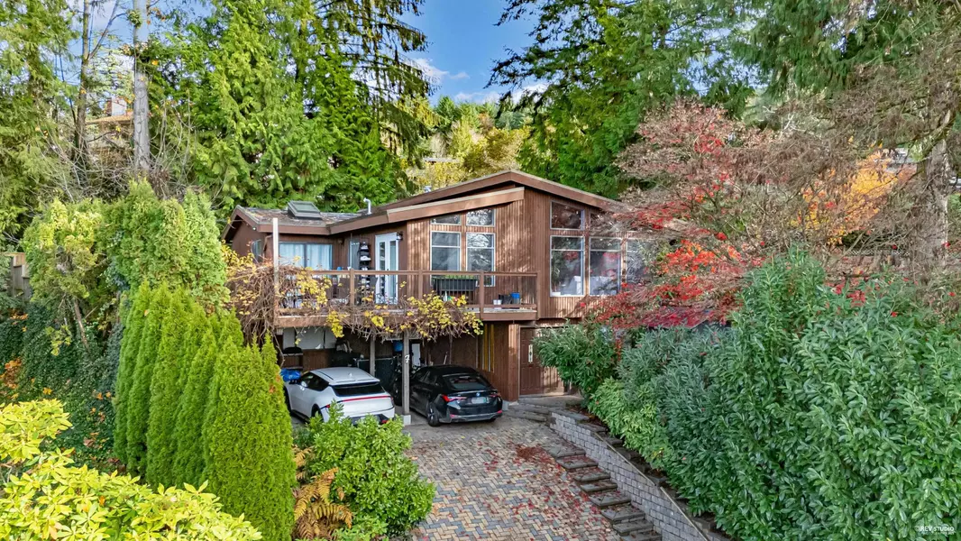7 Bignall Bay, Port Moody, BC V3H 3N5