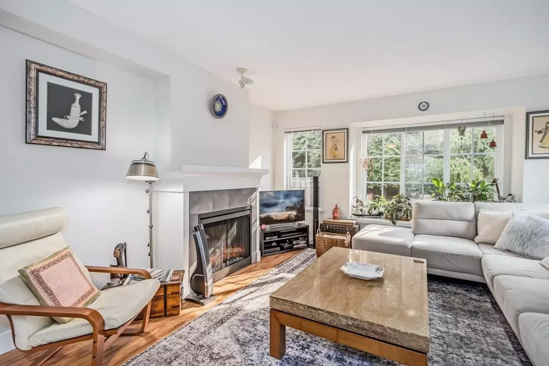 Burnaby, BC V3J 7Y4,3379 Morrey CT #16