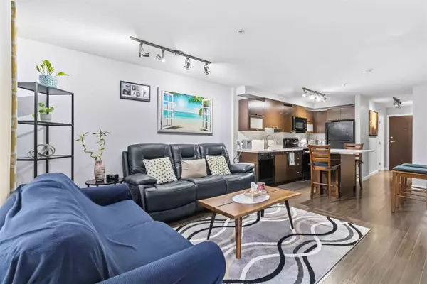 Surrey, BC V3T 0B2,10707 139 ST #124