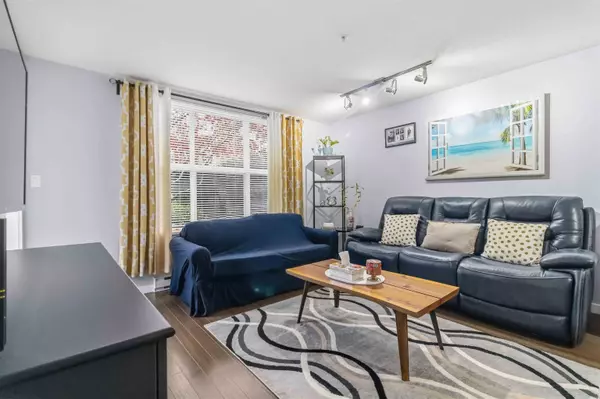 Surrey, BC V3T 0B2,10707 139 ST #124