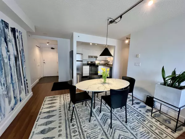 950 Cambie ST #807, Vancouver, BC V6B 5X5