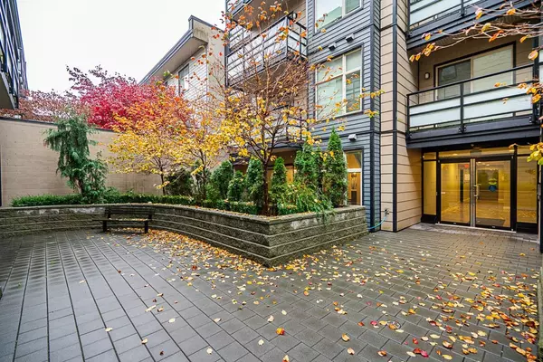 Burnaby, BC V5J 4K2,7727 Royal Oak AVE #105