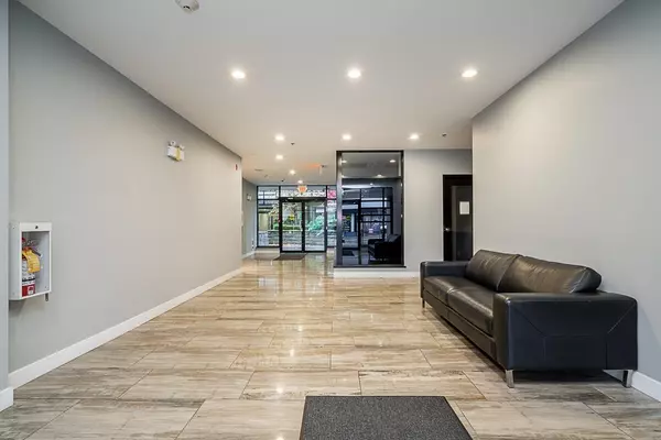 Burnaby, BC V5J 4K2,7727 Royal Oak AVE #105