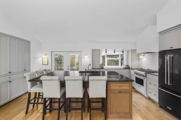 Maple Ridge, BC V2X 0B3,12432 Edge ST