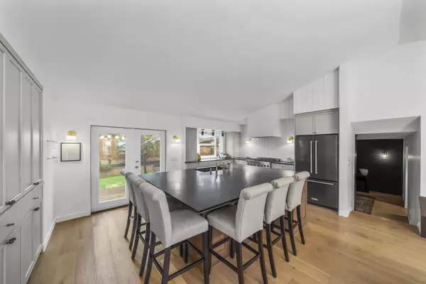 Maple Ridge, BC V2X 0B3,12432 Edge ST