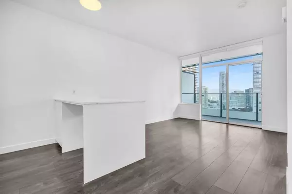 Burnaby, BC V5H 0K4,6463 Silver AVE #17xx