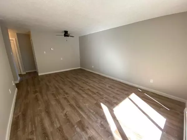 Port Moody, BC V3H 2K3,3008 Henry ST #206