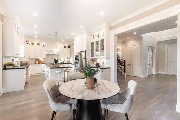 6326 Dawson ST Burnaby, BC V5B 2W6