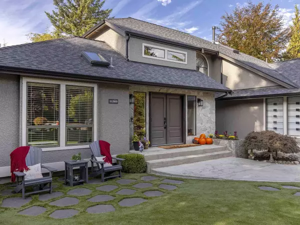 Surrey, BC V3R 9J2,11383 153a ST