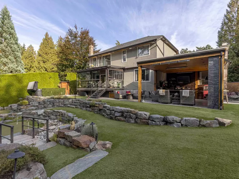 11383 153a ST, Surrey, BC V3R 9J2