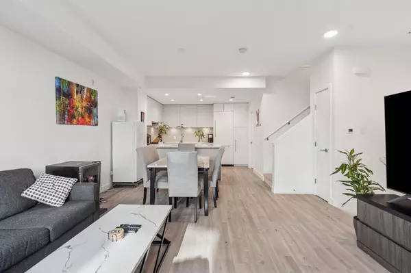 2035 Glenaire DR #266 North Vancouver, BC V7P 1Y2