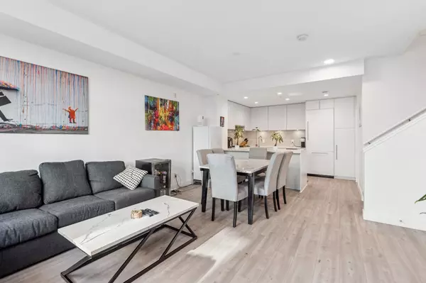 2035 Glenaire DR #266 North Vancouver, BC V7P 1Y2