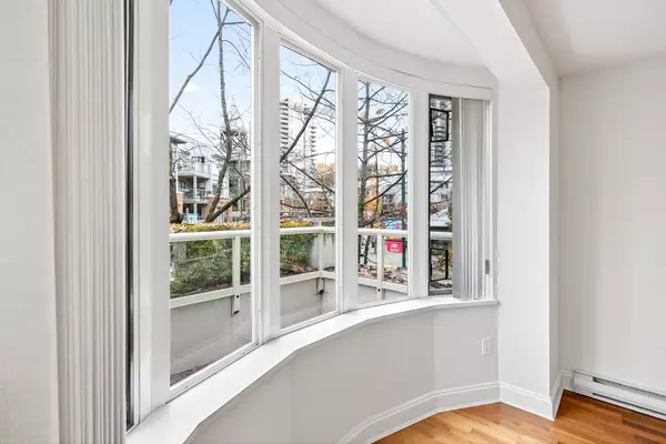 Port Moody, BC V3H 5B8,220 Newport DR #213