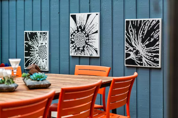 North Vancouver, BC V7R 2P6,3669 Edgemont BLVD