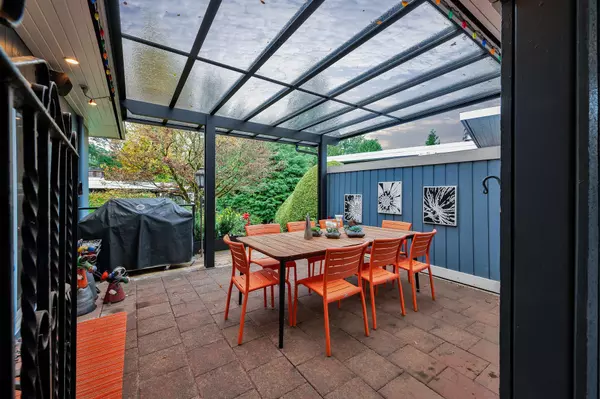 North Vancouver, BC V7R 2P6,3669 Edgemont BLVD