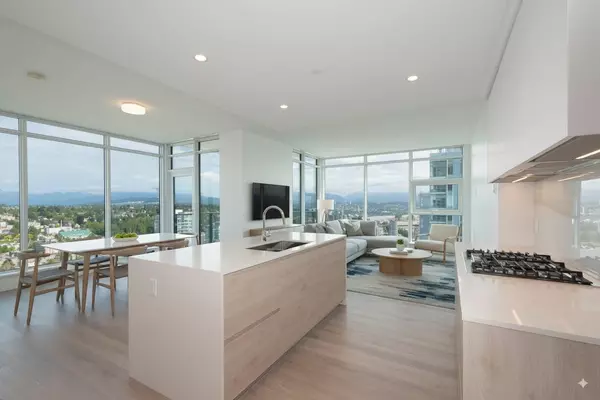 680 Quayside DR #4004, New Westminster, BC V3M 0P2