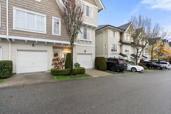 Langley, BC V2Y 2Y8,20560 66 AVE #28