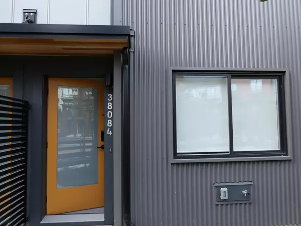 38084 Helm WAY, Squamish, BC V8B 1E6