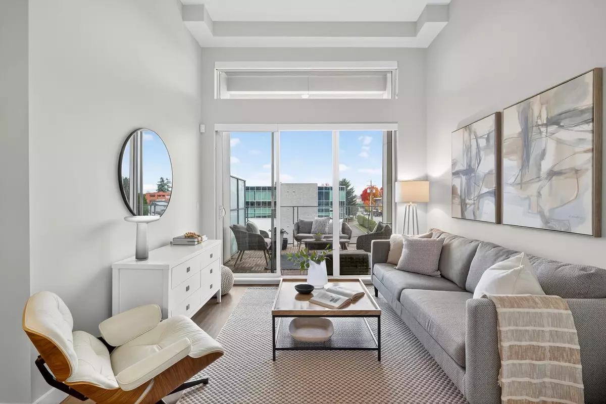 Burnaby, BC V5C 0L3,1728 Gilmore AVE #408