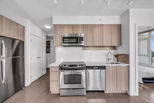 Surrey, BC V3T 0M4,13308 Central AVE #1103