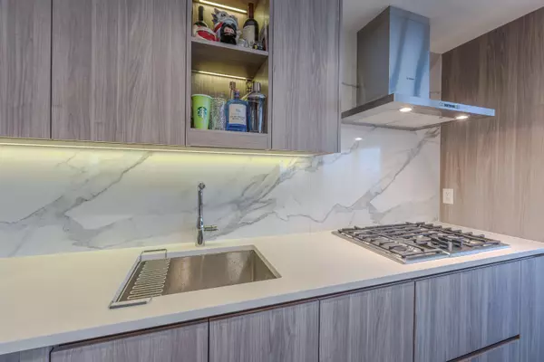 Burnaby, BC V5C 0N2,4890 Lougheed HWY #1602