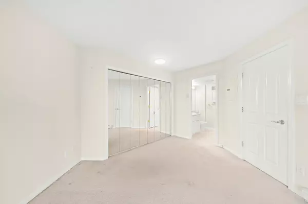 Burnaby, BC V5C 6P2,4425 Halifax ST #2105