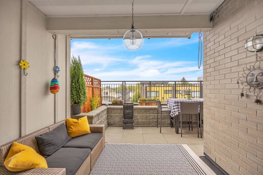 2239 Kingsway BLVD #205, Vancouver, BC V5N 0E5