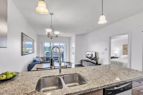 Vancouver, BC V5N 0E5,2239 Kingsway BLVD #205