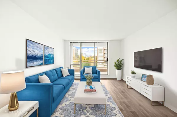 9623 Manchester DR #1101, Burnaby, BC V3N 4Y8