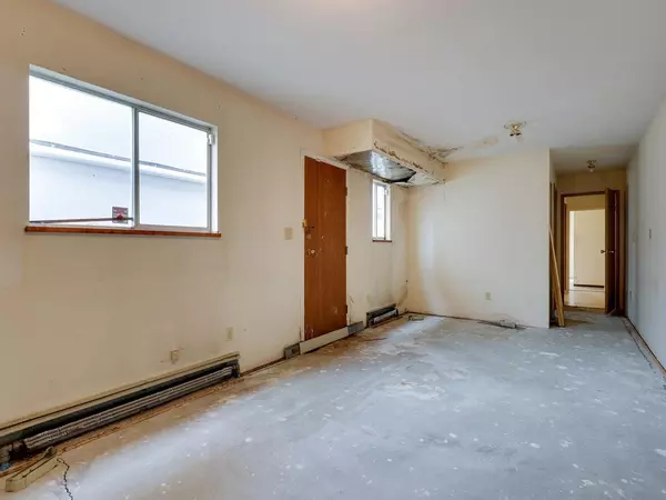 Vancouver, BC V5W 1H5,311 E 38th AVE