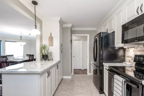 White Rock, BC V4B 5G7,1351 Vidal ST #304