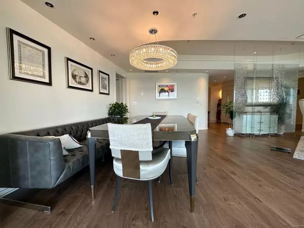 Vancouver, BC V6B 6A8,388 Drake St #3002