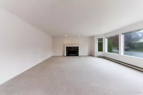 Vancouver, BC V6P 4G3,6633 Montgomery ST